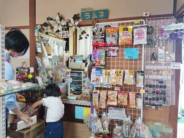 【宮永篤史の駄菓子屋探訪１０】北海道浦河郡浦河町「気まぐれ屋」２０２０年にオープンで早くも人気！ハンドメイドと駄菓子の店