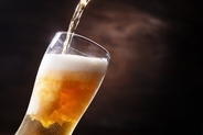 ビールの「おつまみ」は、なぜ枝豆なのか？明治時代は大根の短冊切りだった、おつまみの日本史