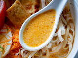 「【成城石井エスニック惣菜レビュー】「シンガポール風ラクサ」はスープの旨さが本格的！」の画像9