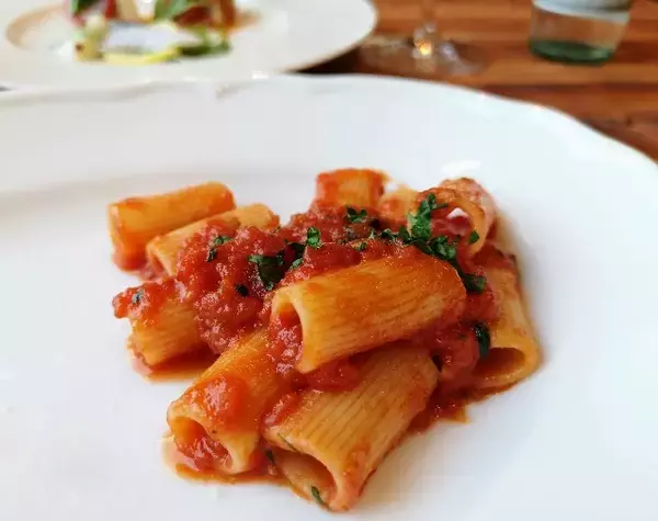 「世界初！ローマの老舗ジェラート「ジョリッティ」のカフェダイニング【実食ルポ】」の画像