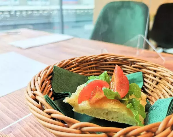 「世界初！ローマの老舗ジェラート「ジョリッティ」のカフェダイニング【実食ルポ】」の画像