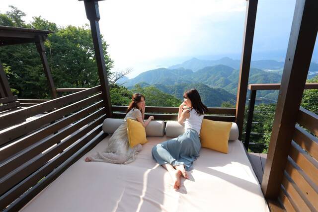 雪化粧した富士山と駿河湾が絶景！「碧テラス」秋の限定メニュー登場