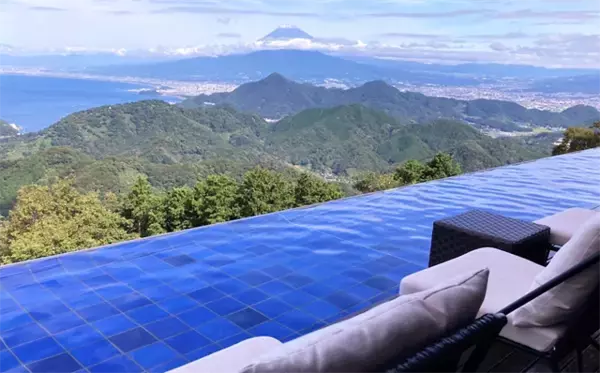 「雪化粧した富士山と駿河湾が絶景！「碧テラス」秋の限定メニュー登場」の画像