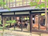 「【京都・大原】緑あふれる庭を眺めながら憩える古民家カフェ「cafe ＆ Book APIED」」の画像3