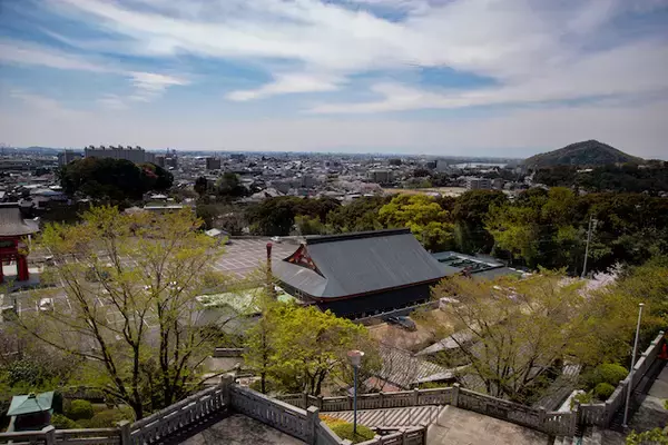 「【日本一の〇〇連載】お寺の数が一番多い都道府県は京都でも東京でもなくあの県だった！」の画像
