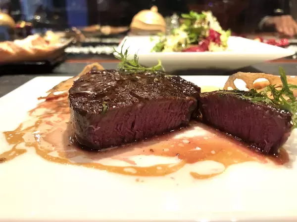 「六本木「ロブション」と「鳥取」による期間限定フレンチとは？冬の松葉がにも」の画像