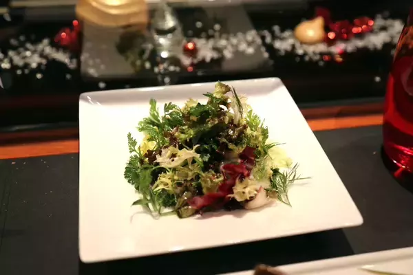 「六本木「ロブション」と「鳥取」による期間限定フレンチとは？冬の松葉がにも」の画像