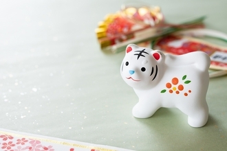 日本だけの文化なの？お正月の習慣「年賀状」