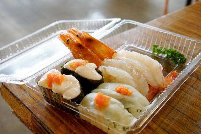下関 お寿司一貫からでもok 買ったその場で食べられる 唐津市場 16年1月19日 エキサイトニュース