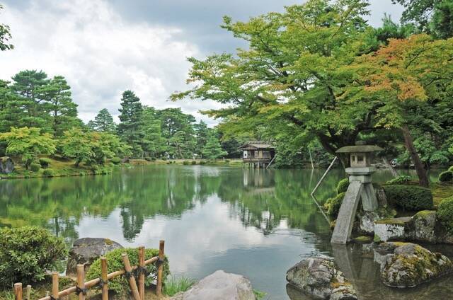 日本三大庭園 幻想的な紅葉ライトアップ この秋行きたい 兼六園 15年9月23日 エキサイトニュース