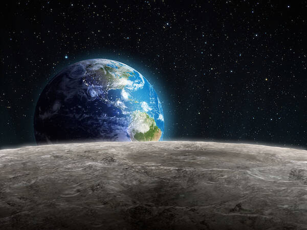 宇宙からの神秘動画 地平線から昇る地球 月から見た 地球の出 14年8月27日 エキサイトニュース