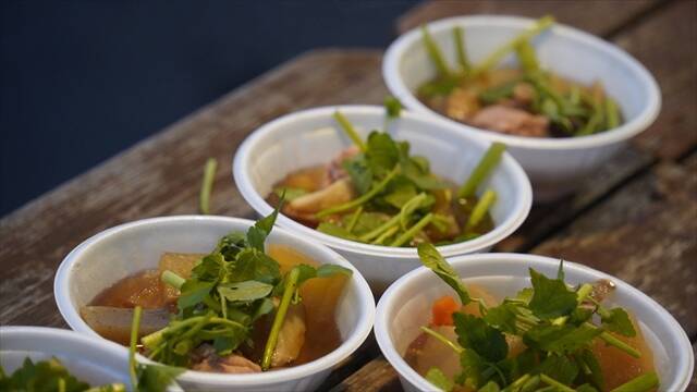 【ゆりあげ港朝市で名物 ・せり鍋まつり】2,000食を無料ふるまい！冬の味覚を心ゆくまで｜宮城県名取市