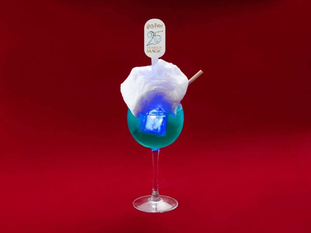 【大名古屋ビルヂングのクリスマスイルミネーション】映画公開25周年記念「ハリー・ポッターの魔法クリスマス」開催