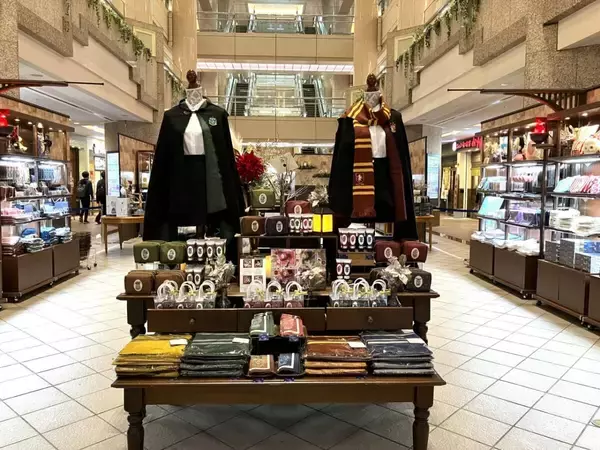 「【大名古屋ビルヂングのクリスマスイルミネーション】映画公開25周年記念「ハリー・ポッターの魔法クリスマス」開催」の画像