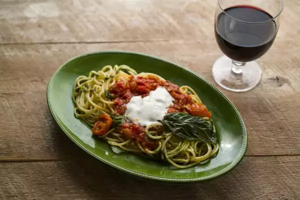 「【成城石井でおいしい冬支度を！】こだわりチーズとワインで楽しむ「立冬フェア」でペアリング体験｜実食レポート」の画像