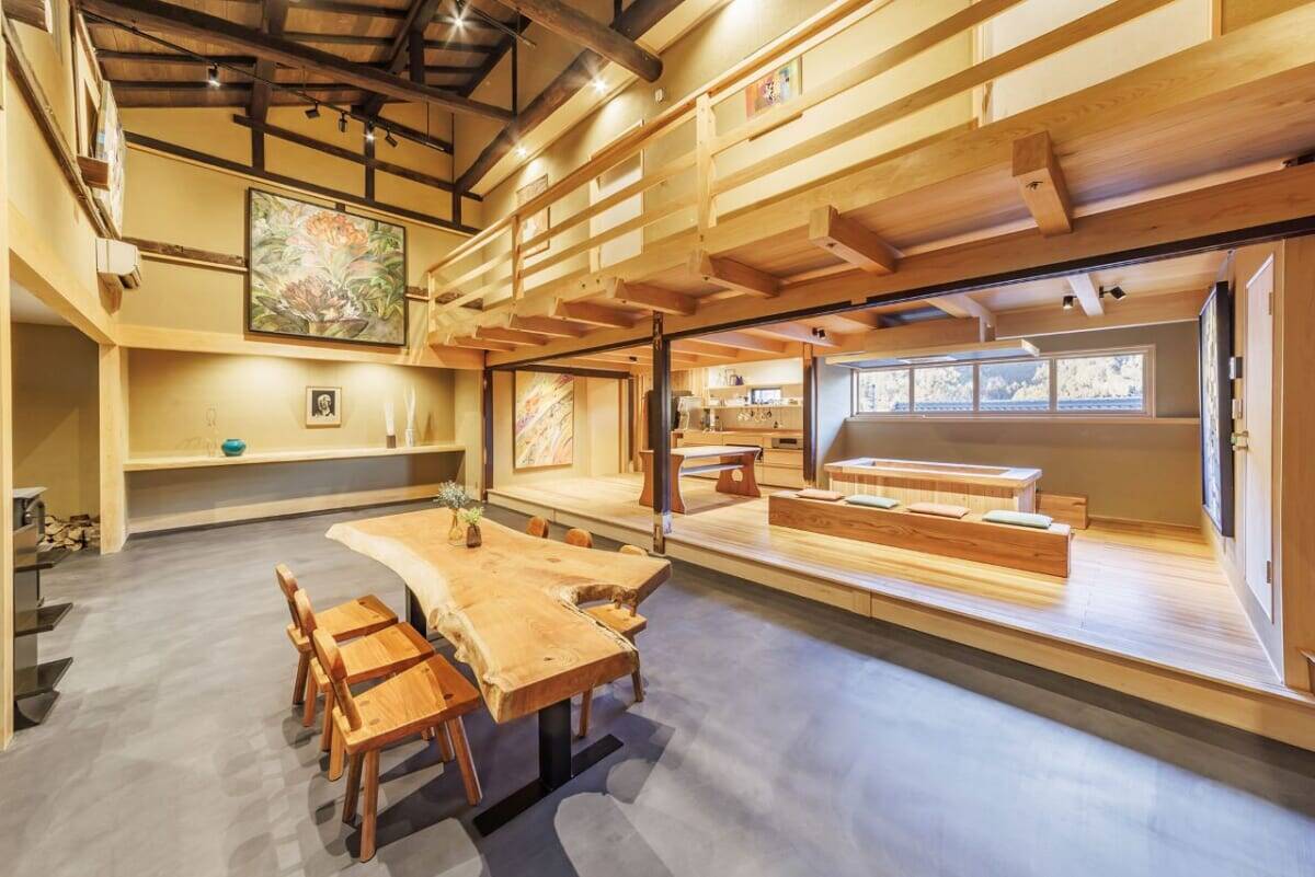 【京都】ワンちゃんも一緒に！美山エリア初のドッグラン＆ドッグカフェを併設した「一棟貸し古民家宿THYME」誕生