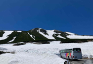 【バスに乗るだけで天空散歩】期間限定！乗鞍岳春山バスが標高2,600mの残雪地帯まで運行
