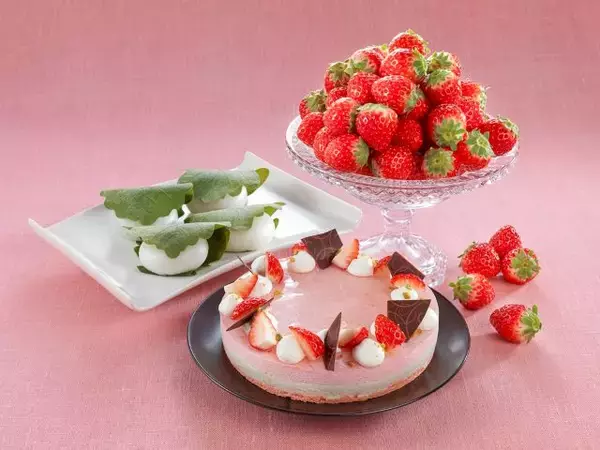 「いちごスイーツがズラリ！GWには「フレッシュ苺の食べ放題」も！｜リーベルホテル大阪 ストロベリースイーツ& ディナービュッフェ」の画像