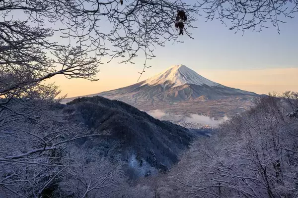 「【佐藤友也 Web個展『トワイライト』】この時間だけの空の色｜第一回「#旅心フォトコンテスト by TABIZINE」大賞受賞記念」の画像