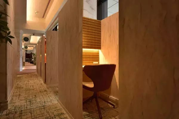 「【サウナメッツァ大井町トラックス】路面電車内を再現したトラムサウナが誕生！都市型リカバリースパがオープン」の画像