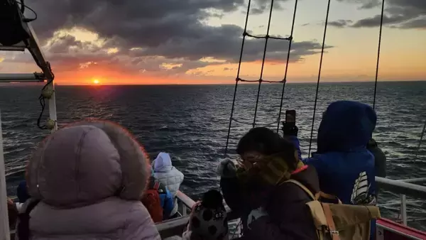 「【淡路島】縁起のよい初日の出を楽しむ元日限定のクルーズ！新年の幕開けを船上で」の画像