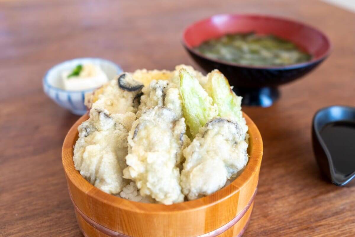 【福井・小浜の伝統食「若狭おばま醤油干し」と海鮮を味わう】鯖濱丼＆穴子濱丼が登場！｜お食事処 濱の四季