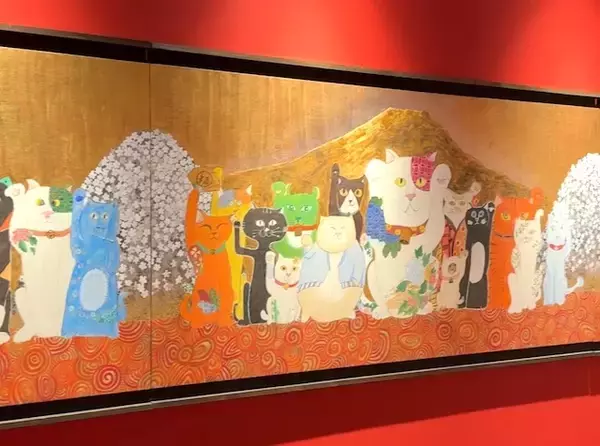 「最速レビュー【大分県湯布院に猫づくしの開運ミュージアム誕生！】猫アートと猫グッズの異次元空間「猫猫寺 湯布別院」」の画像