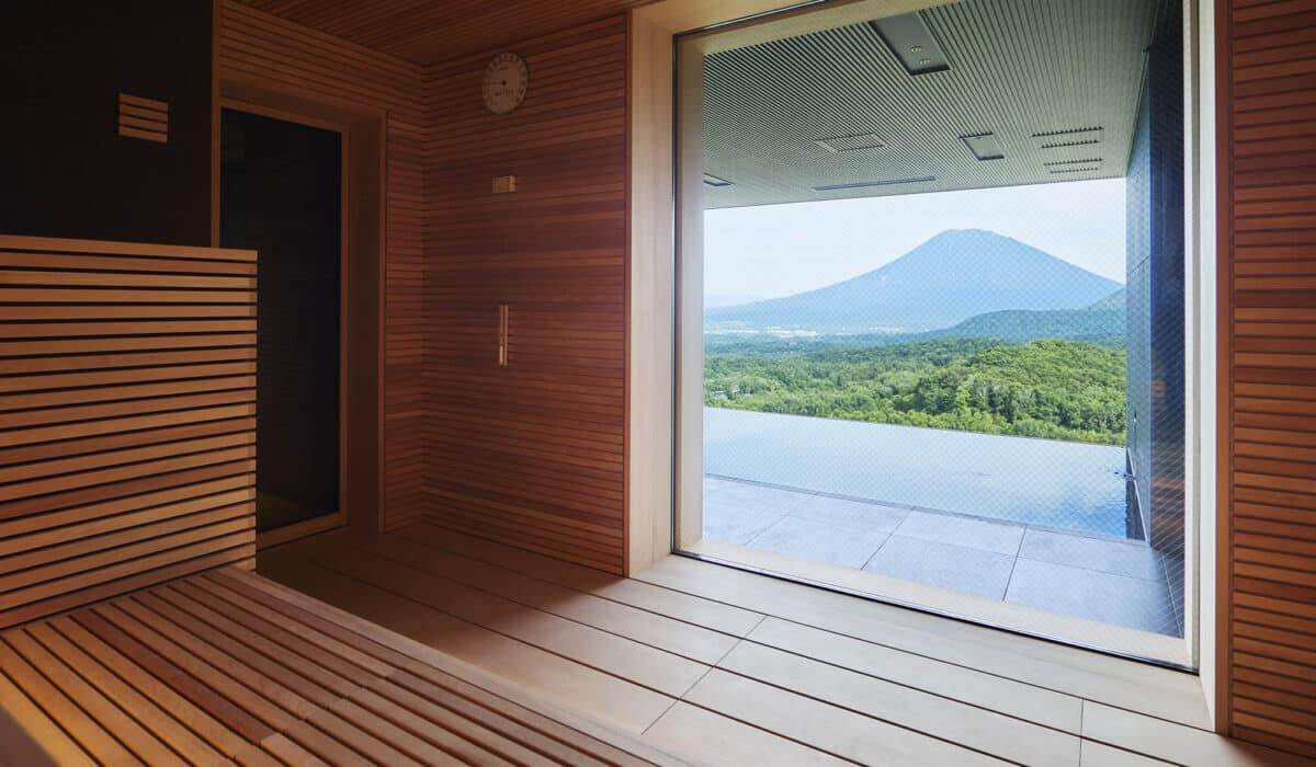 【雲海と天空のインフィニティ温泉！】途方もなく居心地がいい「シャレーアイビーワイス」宿泊記｜北海道ニセコ・花園