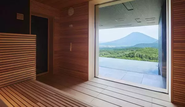 「【雲海と天空のインフィニティ温泉！】途方もなく居心地がいい「シャレーアイビーワイス」宿泊記｜北海道ニセコ・花園」の画像