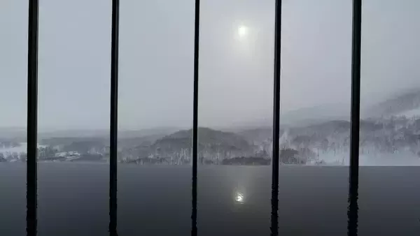 「【雲海と天空のインフィニティ温泉！】途方もなく居心地がいい「シャレーアイビーワイス」宿泊記｜北海道ニセコ・花園」の画像