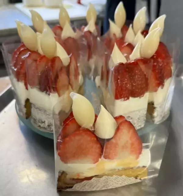 「【岡山発「晴苺（はれいちご）」スイーツフェア2026】首都圏で限定開催！人気インフルエンサー・りーちむさん監修のパフェも登場」の画像