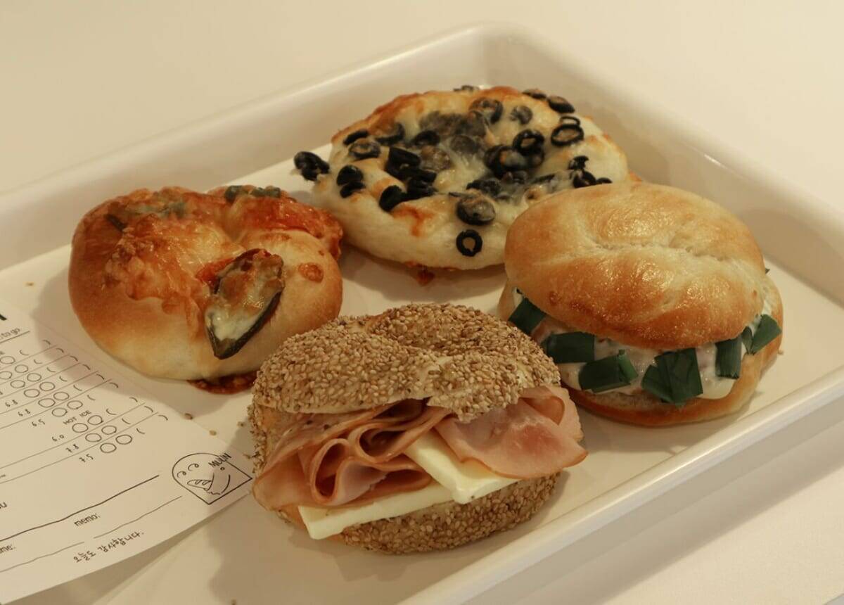 韓国カフェ「MUUN Seoul」原宿本店がリニューアル！塩パンやベーグルなど焼きたてパンが楽しめるベーカリー専門店に