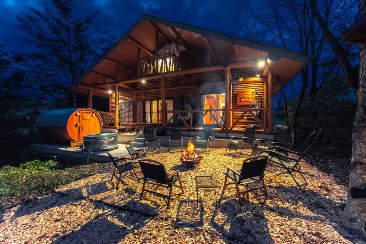 【最大10名まで宿泊OK】一棟貸しヴィラ「SHELTER.日光」誕生！薪サウナや焚火台・BBQも楽しめる