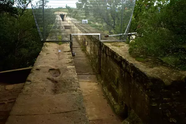 「【フランス歴史遺産探索1】ローマ時代の水道橋「ポン・デュ・ガール」」の画像