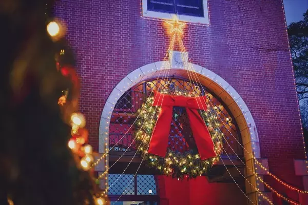 「【神戸クリスマスマーケット2025】昼も夜も見どころ満載！グリューワイン片手に楽しむ山上のイルミネーション」の画像