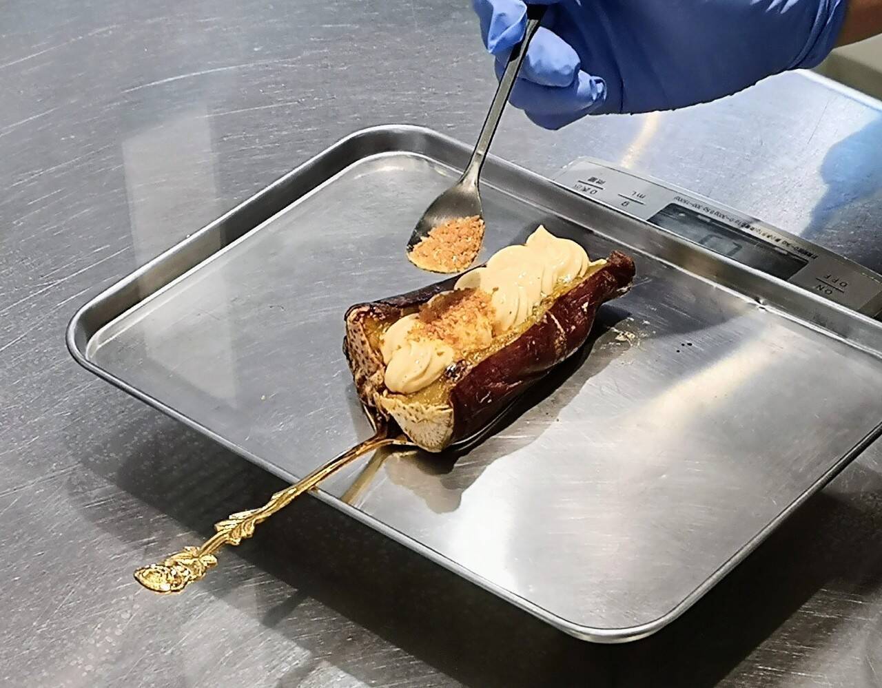 【鎌倉・若宮大路】冬の食べ歩きグルメに決定！「大仏さまのプリン×焼きいも」の最強とろとろおやつ誕生～