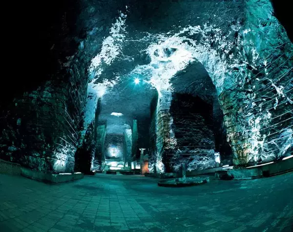 「世界各地の塩湖や天日塩田などを追いかけた！片平孝写真展「塩の旅～地球の塩の現場に立つ～」 開催｜東京・墨田区」の画像