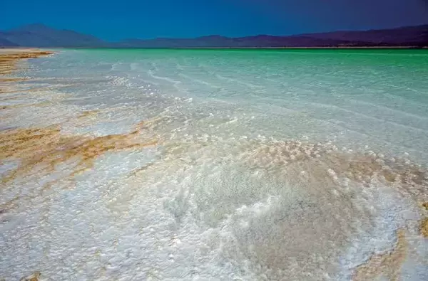 「世界各地の塩湖や天日塩田などを追いかけた！片平孝写真展「塩の旅～地球の塩の現場に立つ～」 開催｜東京・墨田区」の画像