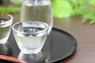 【日本酒が飲み放題！ひやガーデン】創業350年超の酒蔵で開催！今年は佐野駅まで無料バス運行も｜栃木県