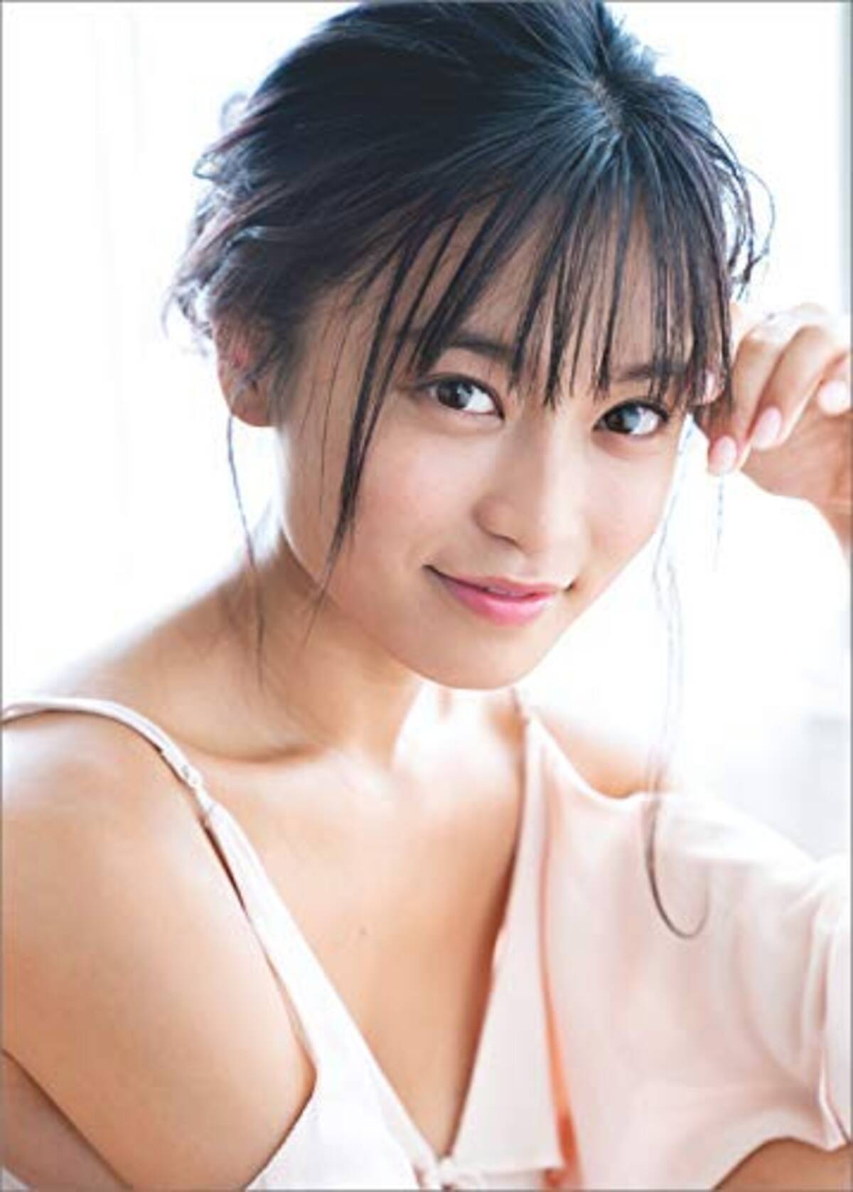 あざといタレント日本一の小島瑠璃子さん ファンがバストショットに飽きてきたのを察知し切り口を変えたセクシー写真投下 2019年10月28日 エキサイトニュース