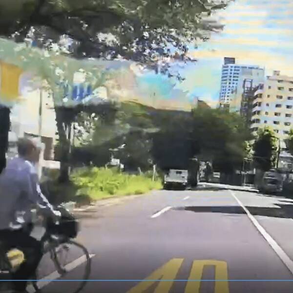 勘弁してや 自転車のあなた なんで一切後ろを見ないの 死にたいの 近年多発する自転車事故の危険性 年8月25日 エキサイトニュース