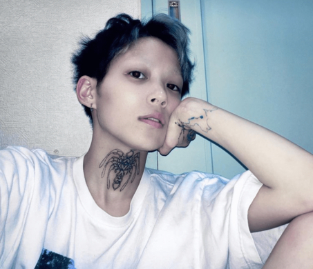 元nmb48 木下百花の 首のタトゥー に恥ずかしいミス 本人は弁解も 年9月28日 エキサイトニュース