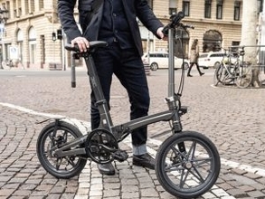 折りたたみ式電動アシスト自転車「THE ONE」で通勤・通学がラクに!?