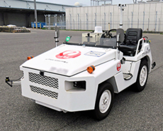 中部国際空港のJAL貨物けん引車、名古屋から遠隔運転操作で運用効率化検証へ