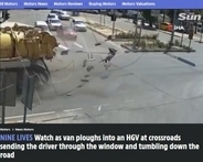 衝突で車の窓から投げ出され宙を舞った運転手、奇跡的に無事（トルコ）＜動画あり＞
