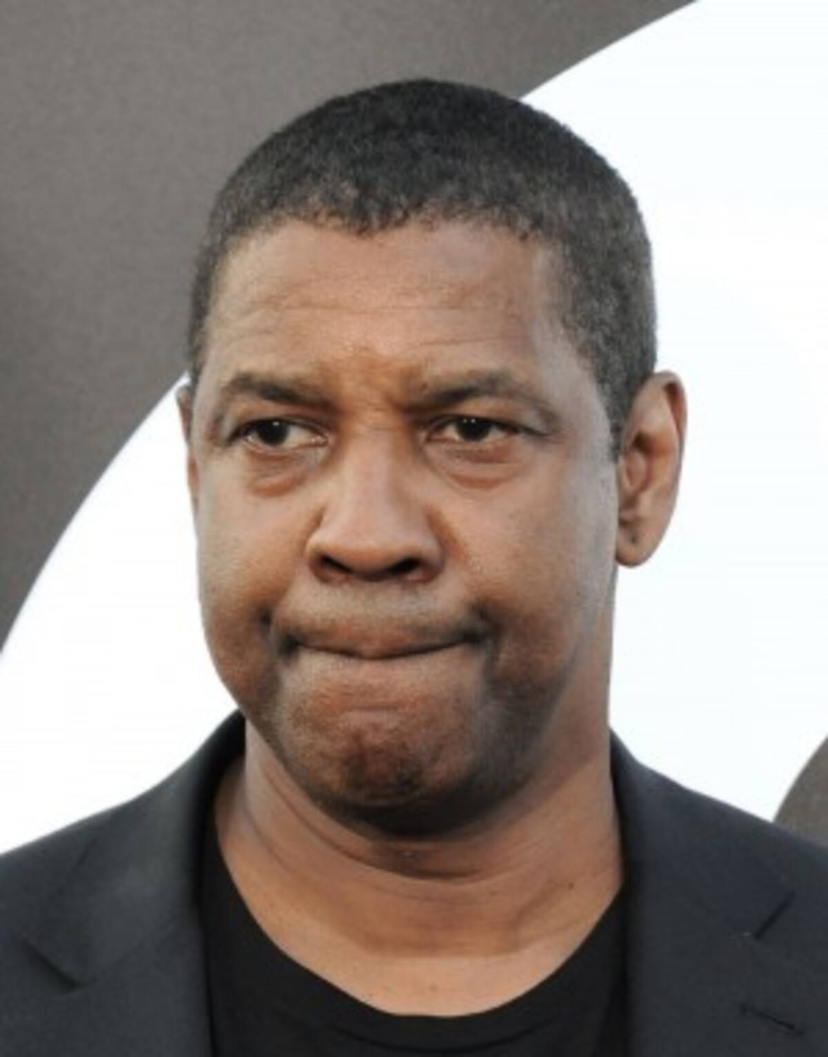 デンゼル ワシントン ウィル スミスのビンタ騒動を振り返る じっと座ってなどいられなかった 22年4月4日 エキサイトニュース