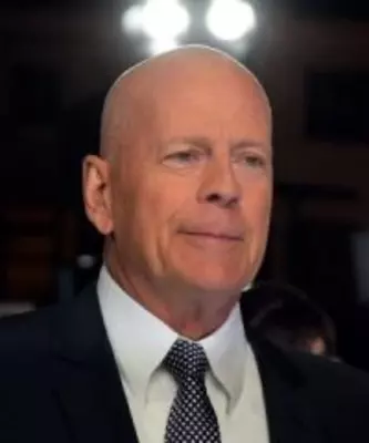 トム ハンクス 妻を押し倒しそうになったファンを叱責 Snsでは ウィル スミスよ これが妻を守る方法だ 22年6月19日 エキサイトニュース