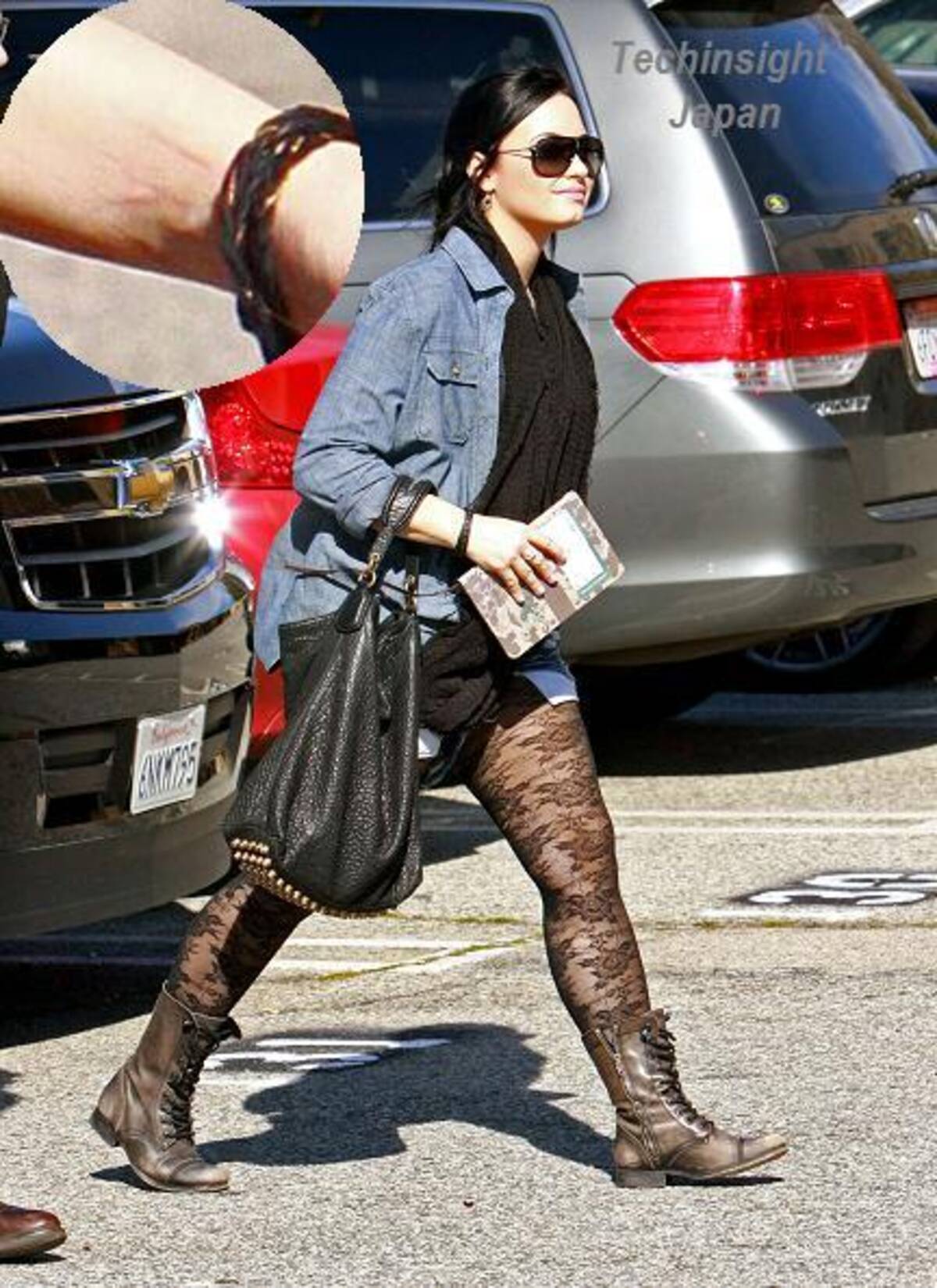 イタすぎるセレブ達 18歳人気歌姫デミ ロヴァート 手首に新たなリスト カット痕 11年2月1日 エキサイトニュース