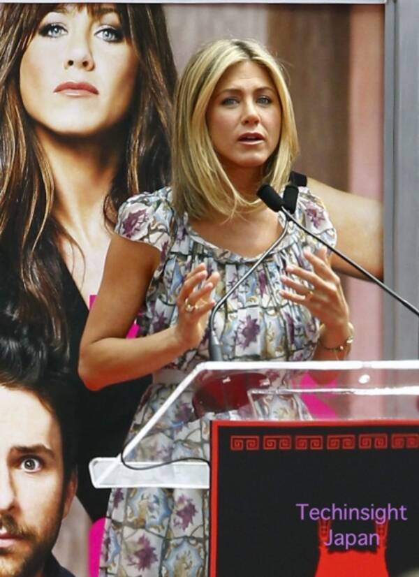 イタすぎるセレブ達 ジェニファー アニストン 脳卒中で入院した実母を涙でお見舞い 11年9月13日 エキサイトニュース