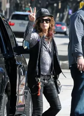 イタすぎるセレブ達 番外編 スティーヴン タイラー63歳 38歳の恋人とついに婚約 11年12月28日 エキサイトニュース